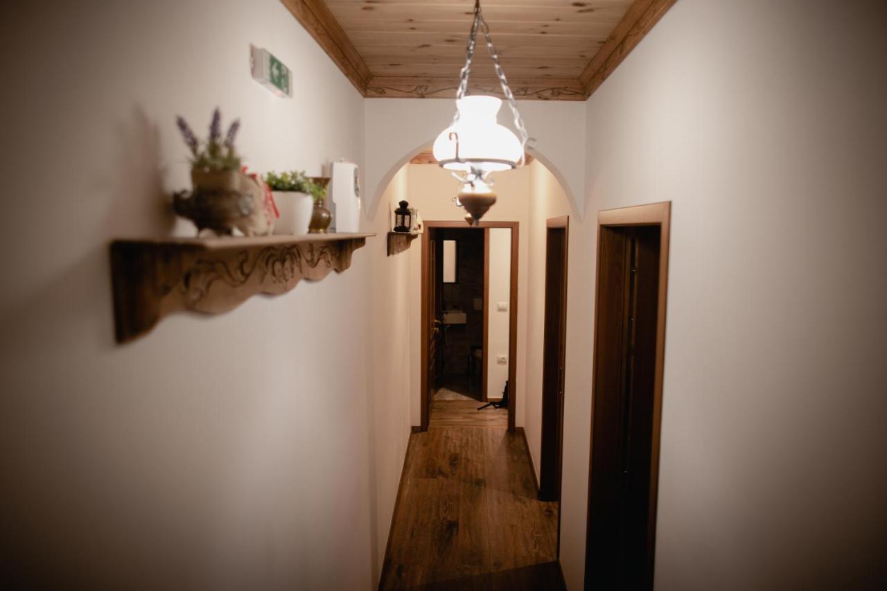4 Rooms Since 1950 Gjirokaster Bagian luar foto