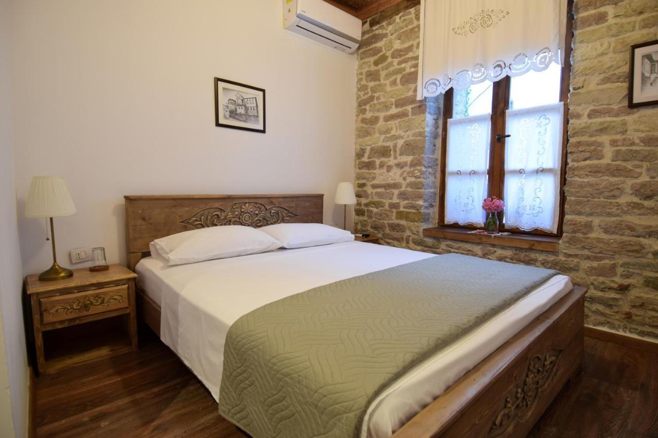4 Rooms Since 1950 Gjirokaster Bagian luar foto