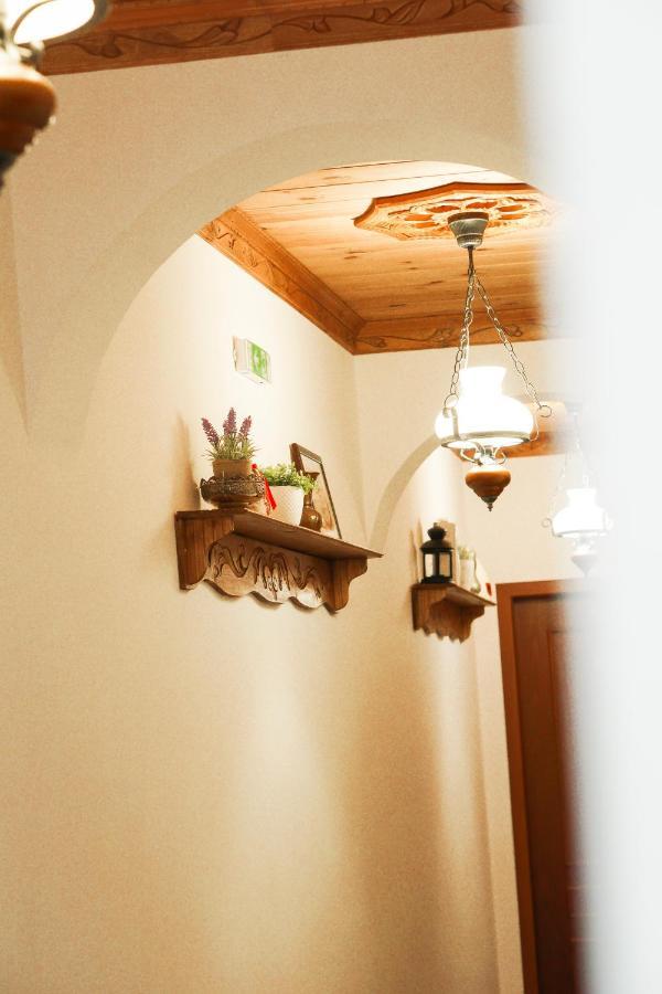 4 Rooms Since 1950 Gjirokaster Bagian luar foto