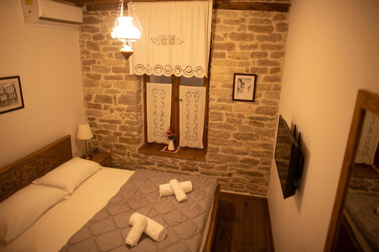 4 Rooms Since 1950 Gjirokaster Bagian luar foto
