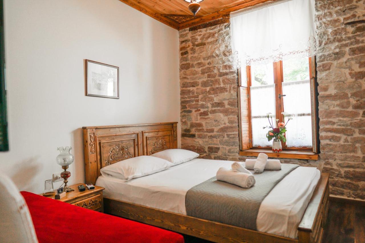 4 Rooms Since 1950 Gjirokaster Bagian luar foto