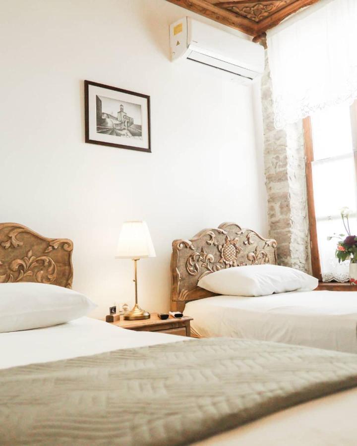 4 Rooms Since 1950 Gjirokaster Bagian luar foto
