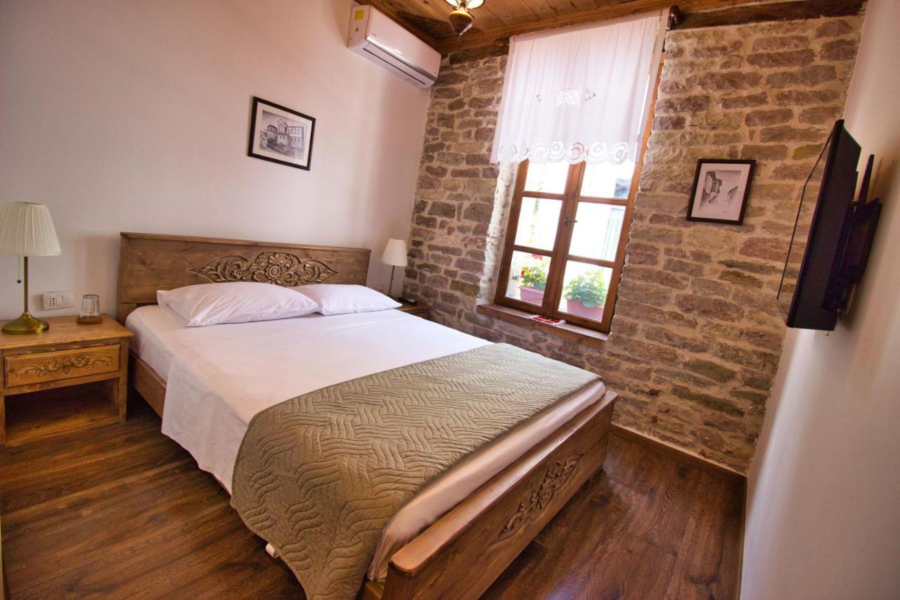 4 Rooms Since 1950 Gjirokaster Bagian luar foto