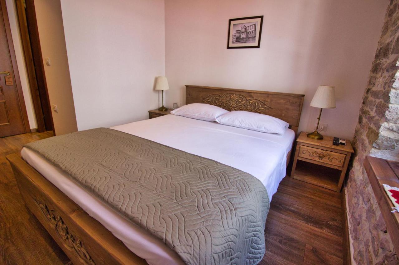 4 Rooms Since 1950 Gjirokaster Bagian luar foto